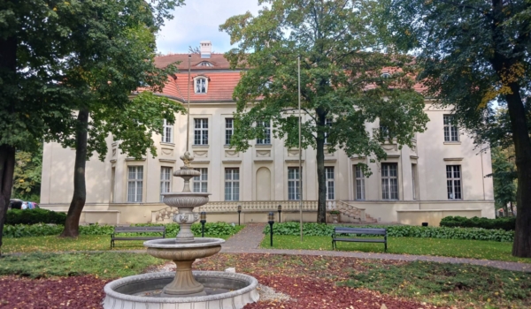 Spotkanie Klubu Seniora - pałac Biedermanna